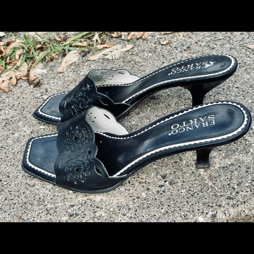 Mule short sandals